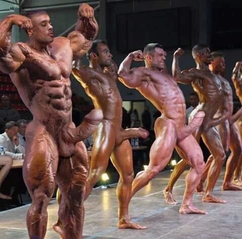 ipone1111's tweet image. P的太夸张，人壮鸡鸡小