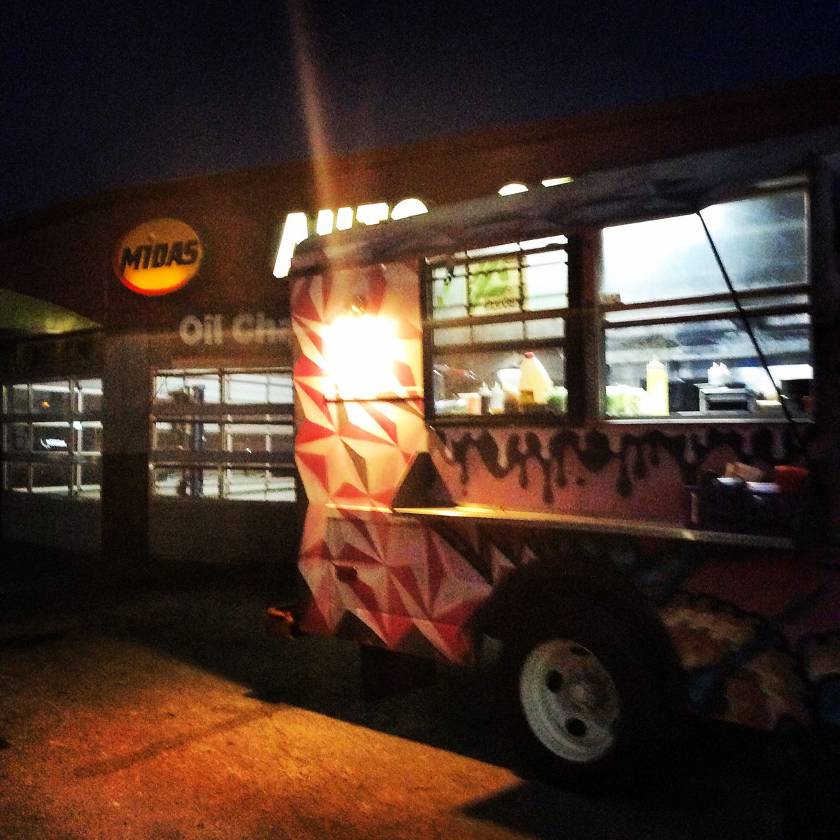 Come see at 2424 broadway street 👌