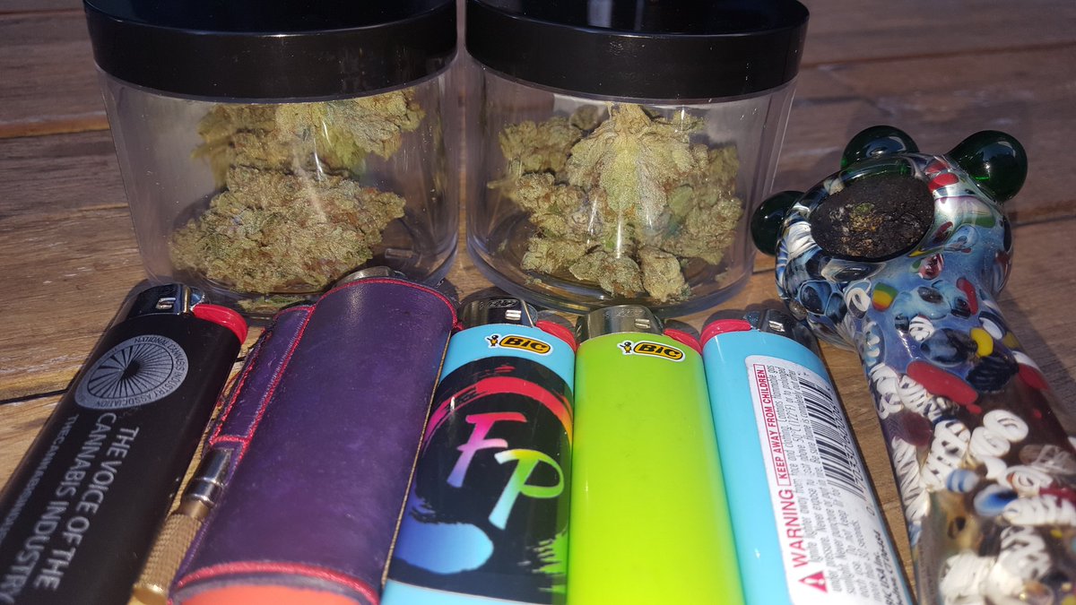 ngaio420's tweet photo. All the lighters in my pockets right now. https://t.co/UiI5CvUo69