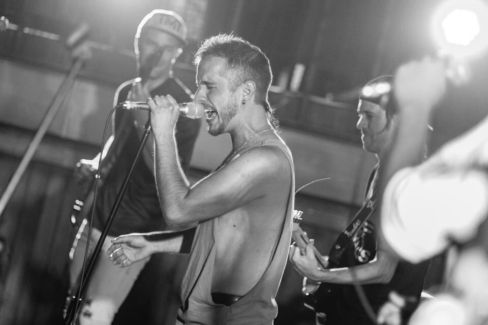 Este Viernes Amandazo! <a href="/ClubAmanda_/">ClubAmanda</a> <a href="/AMCfunk/">AMCfunk</a> Live