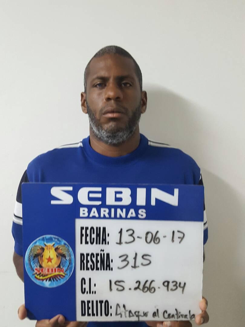 barinasdeverdad's tweet photo. Detenido jefe de célula terrorista Resistencia Barinas https://t.co/tzLFCLGBdi https://t.co/51SOLm0gUY