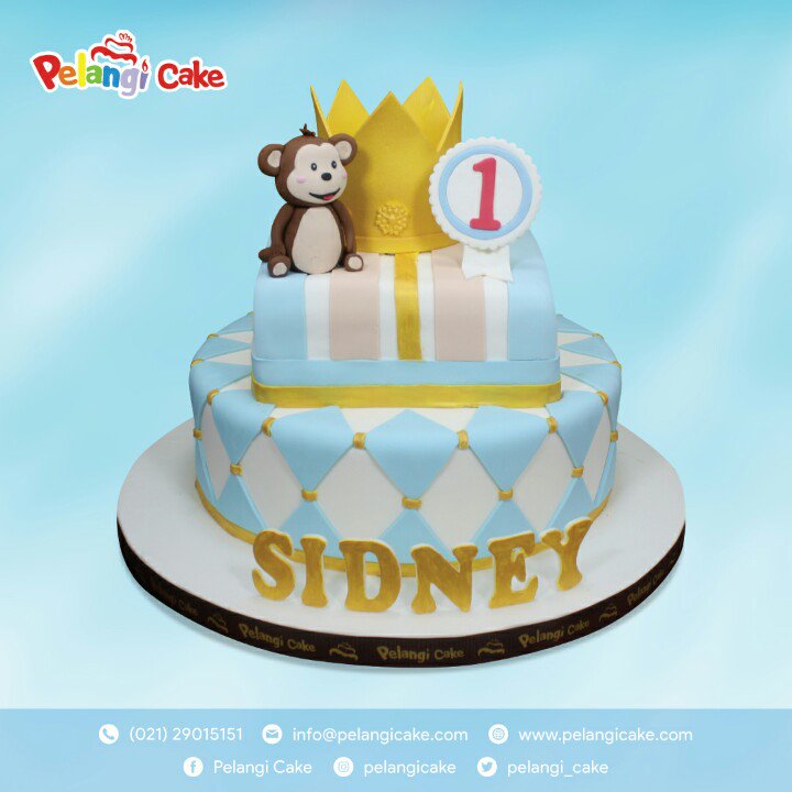 pelangi_cake's tweet photo. This cute blue birthday cake would certainly get the royal seal of approval! 😉👑
#pelangicake #customcake https://t.co/tjhlOm5tLD