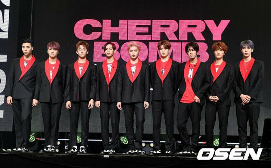 kor_celebrities's tweet photo. NCT 127、「NCT #127 CHERRY BOMB」ショーケース開催。14日午後、YES24ライブホール。 「NCT 127」のまとめLIVE： https://t.co/lPdB69HdVp https://t.co/cRFhcTiTDF