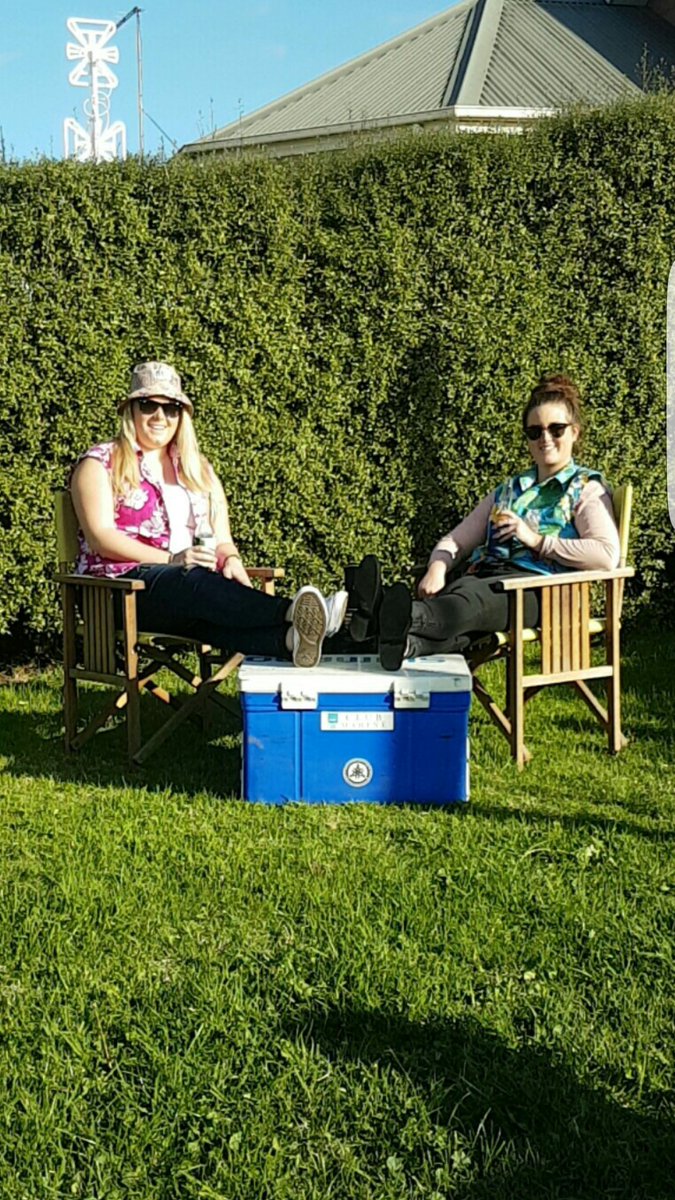 laauraware's tweet photo. Would like to wish my fren mandy best of luck on her boys trip away #whiteppl #terential #senditqld #deckbeers https://t.co/1HAgvWCq4l