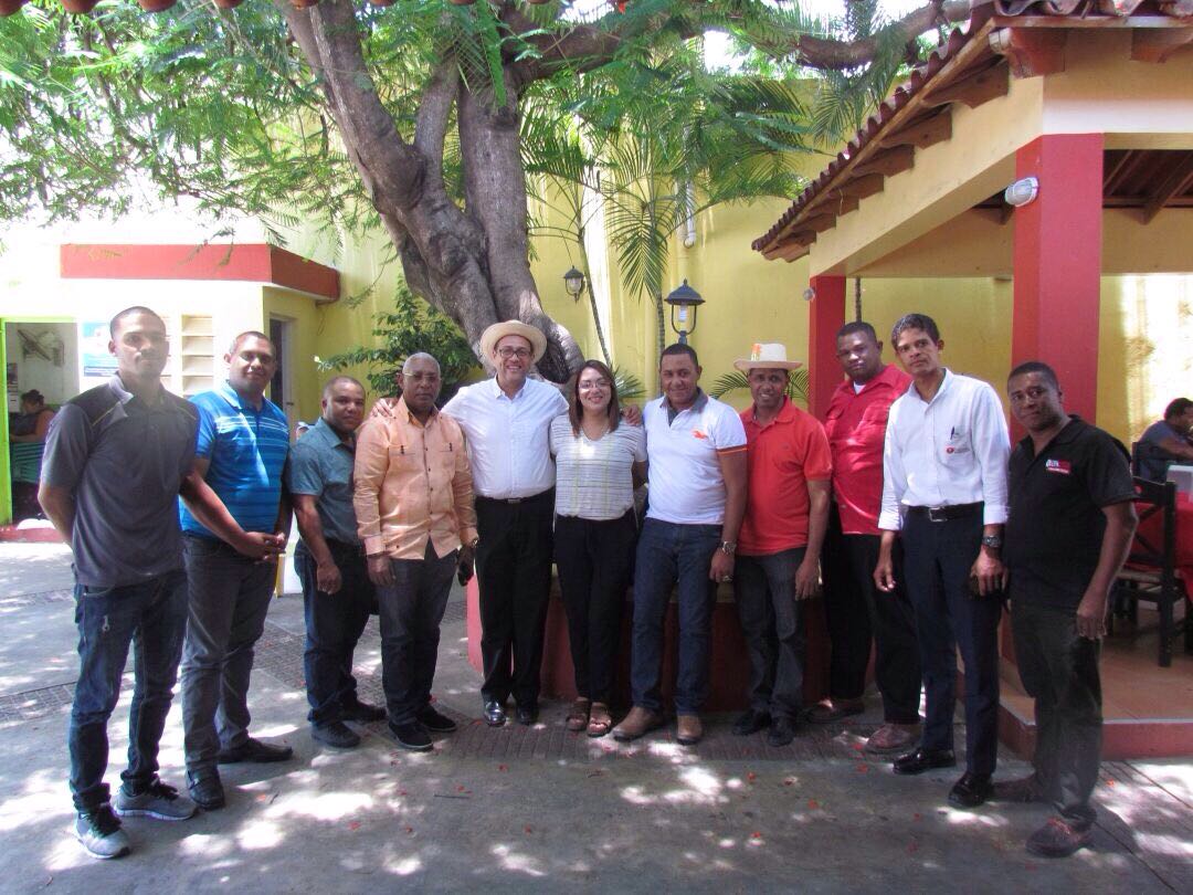 AI_Adompretur's tweet photo. Los compañeros de #Barahona apoyando el #CambioAdompretur #AccionInstitucional. https://t.co/alvdFhb1zw