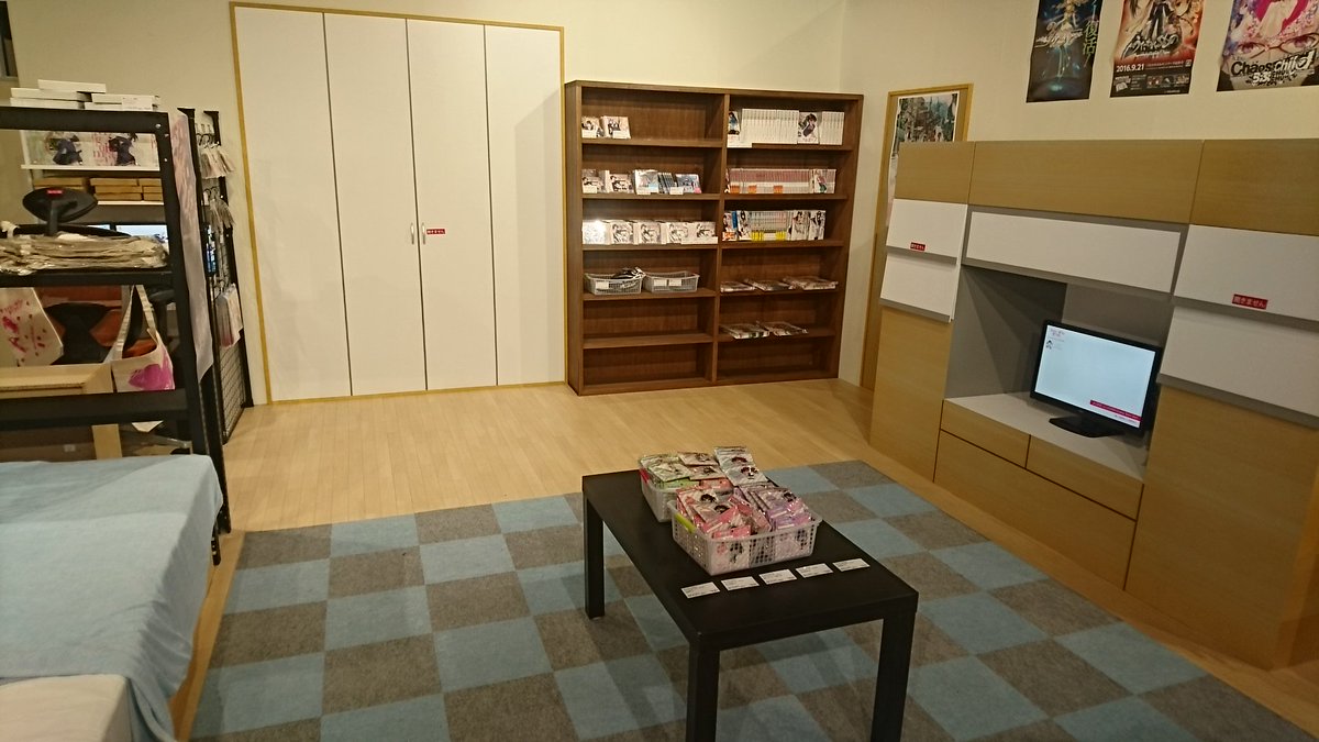 劇場版 冴えない彼女の育てかた Fine 公式 本日も秋葉原にて 冴えない主人公 Taki の育てかた イベント開催です グッズは倫也の部屋からチョイスしてください 担当はこの機会にスマホカバーを変えました こちらも会場で販売してます 冴えカノ