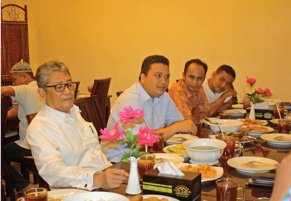 hermesaceh's tweet photo. Mr. Gregory Ernoult as BENCOOLEN International with Mr. Syafrial Munas and Management @hermesaceh in Banda Aceh #HappyBreakFasting https://t.co/dg3LR276II