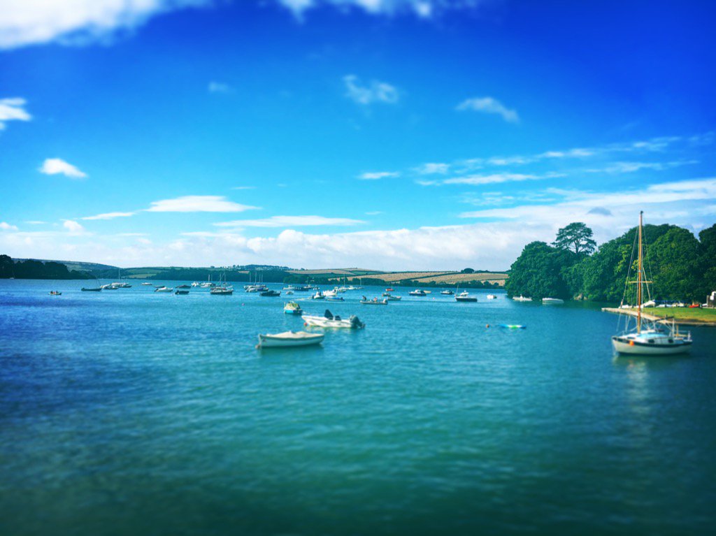 DevoniaWater's tweet image. It's going to be a #beautiful day! 🌍🌞  #devon #southdevon #bristol  #restaurants #hotels  #weddings #eventSourcing