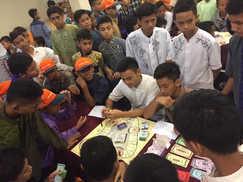 Mengenalkan literasi keuangan sejak dini bersama Praxis di Sekolah Smart Ekselesia bersama @FWDLife_ID  #senseformoney #fwdbebasberbagi