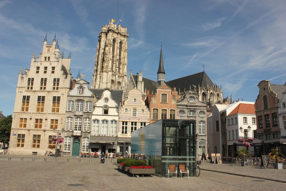 Vergeet Antwerpen, want #Mechelen is the place to be! #citytrip #visitmechelen #Belgie #flanders #travelblog  jannderlust.nl/citytripmechel…
