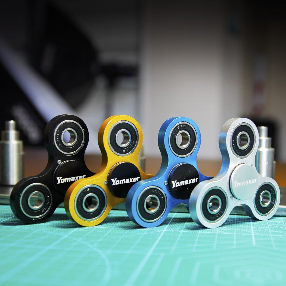 YomaxerFidget tweet picture