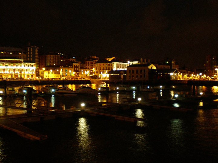 recetasdenoe's tweet photo. Sufrimos mucho por lo que nos falta y disfrutamos poco de lo mucho que tenemos 😊☺️ #Gijon 😍😍😍 https://t.co/NkDW3ss10U