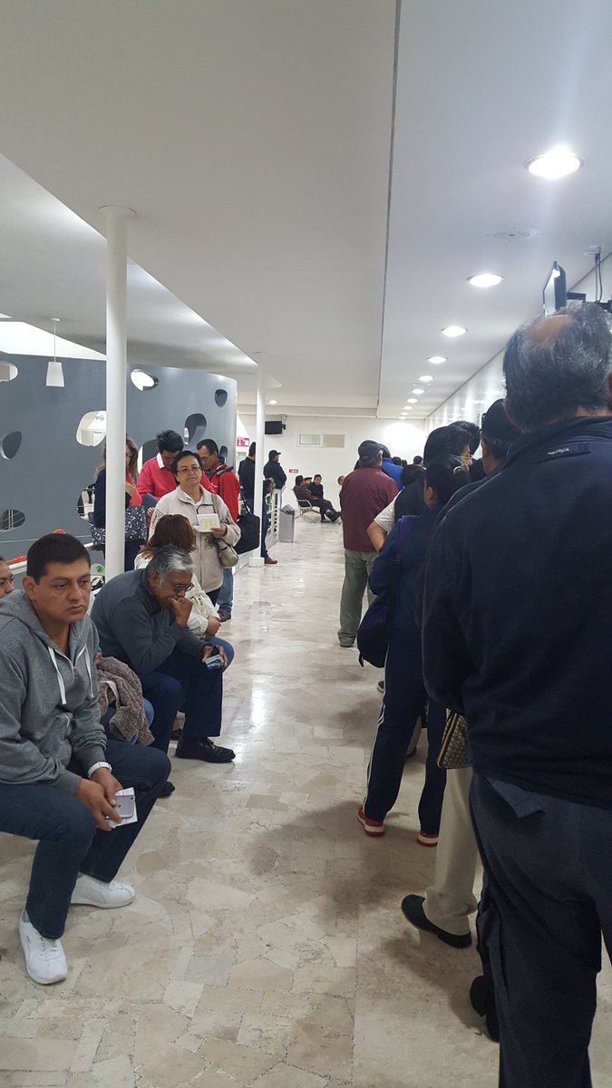 <a href="/IssstePuebla/">Issste Puebla</a> <a href="/IsssteHRP/">HR Puebla ISSSTE</a> <a href="/ISSSTE_mx/">ISSSTE</a> Son 7:10 an para pasar a exámenes de sangre y apenas es la primera fila que hacemos, pésimo servicio