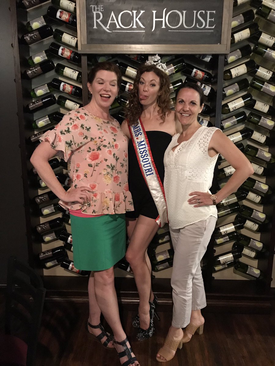 heatherlkemper's tweet photo. Another wonderful night in the books as #mrsmissouri raising money for @TheSparrowNest!

#lastappearance #100appearances #savingthebabies https://t.co/AUg7fNq7uY