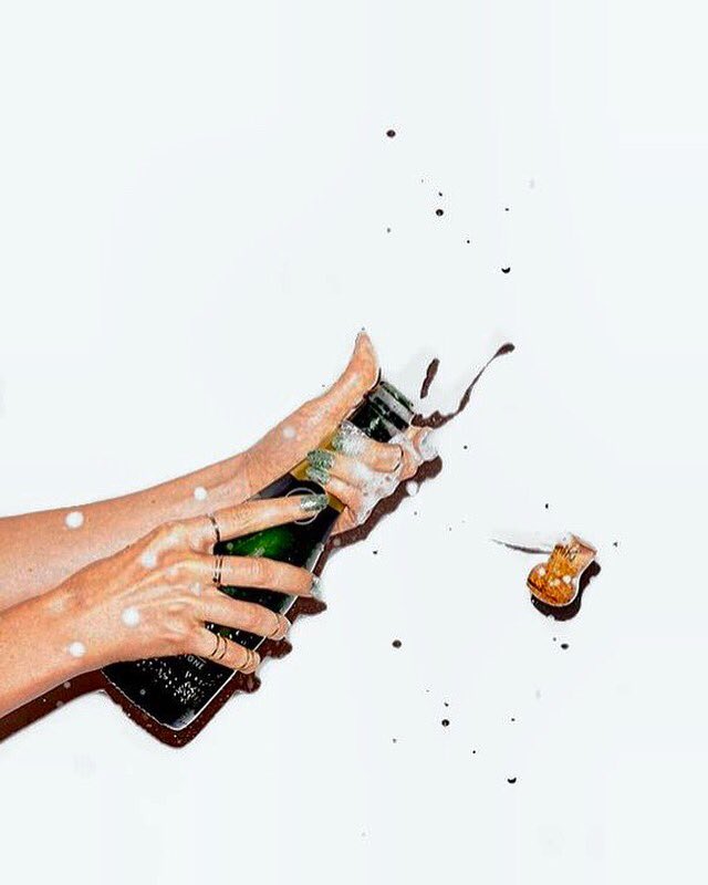 HighshotApp's tweet photo. It's hump day ๐พ Wind down with a mid-week drink on us at any of our 20+ venues on the #HighshotApp - the first one is always on us ๐ธ https://t.co/cGeqZ4lBXX