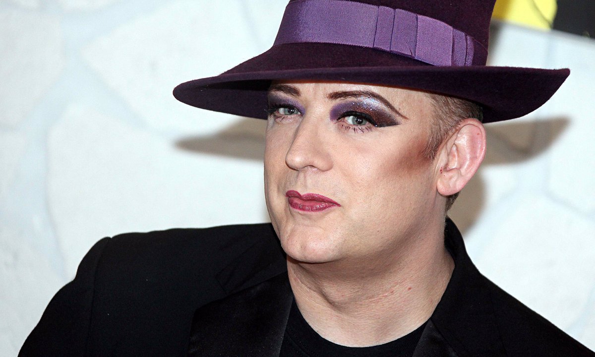 Dates_in_Music's tweet photo. Born on this day in 1961 in Bexley,Kent,England--George Allen O'dowd a.k.a @BoyGeorge. Happy Birthday 🎉🎁🎊🎈🎂 ! #music https://t.co/lFf0tQU5B2