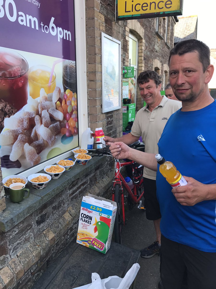 BerrowFellows's tweet photo. #breakfast on way to #Fowey #NationalCycleWeek https://t.co/7OfFdwvVmF
