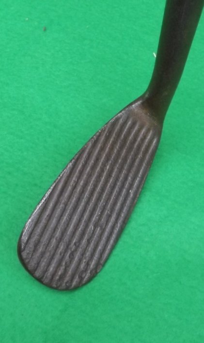 HickoryGolf1's tweet photo. This #BenSayers Illegal Rib Face Stop Um #HickoryGolf #Mashie has just been added to our auction house! https://t.co/QE1NA5F0Rd https://t.co/vNZo8wgtB6