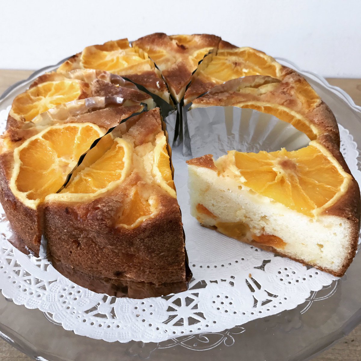 あじさいカップケーキとオレンジバターケーキを追加でご用意しました！ 他に、冷やして食べるスコーンやコーヒーゼリーなどございます。  ぜひお立ち寄りくださいませ！, image size:1200x1200