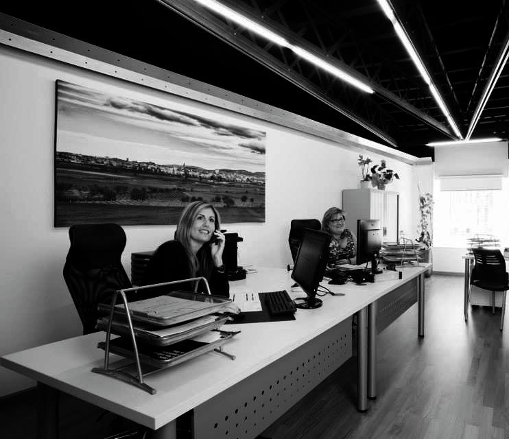 Recorda que fins al 30 de Juny pots presentar la teva declaració,vine al C/la lluna 2,nosaltres ens ocupem de tot i oblida't dels #malsdecap