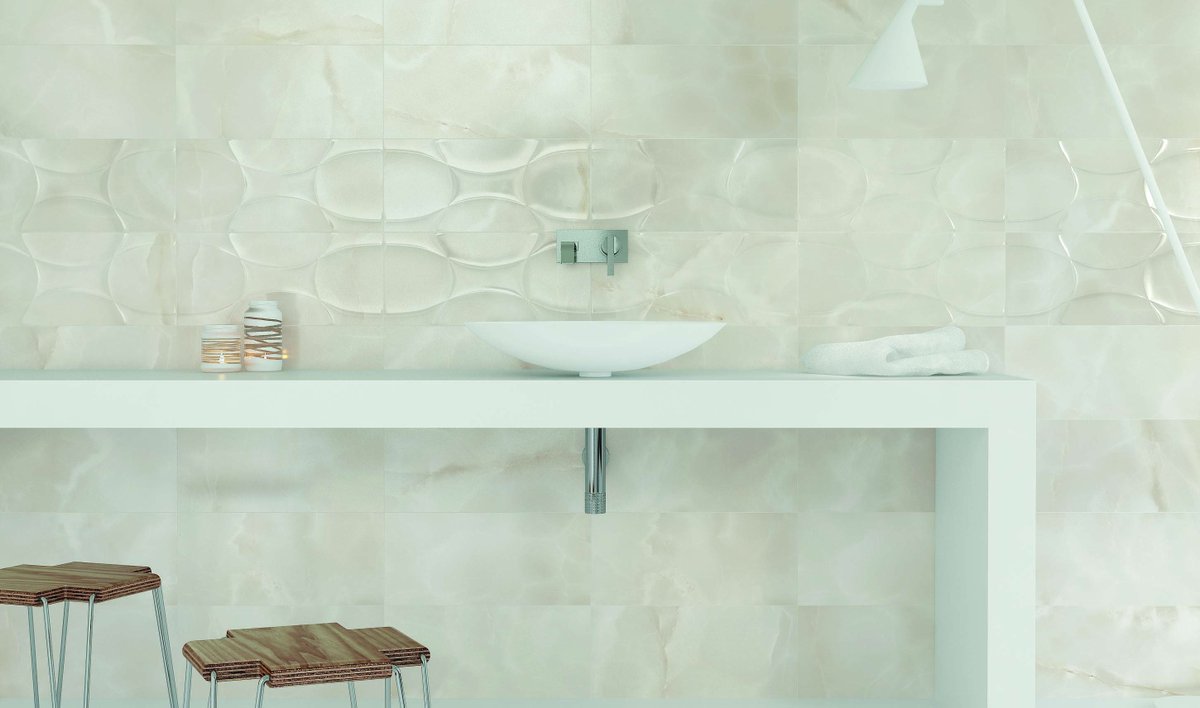 Graniser Almeria serisinin açık renk tonları ve mermer dokusunun vazgeçilmez büyüsü ile banyolarınız olduğundan daha geniş ve daha ferah...