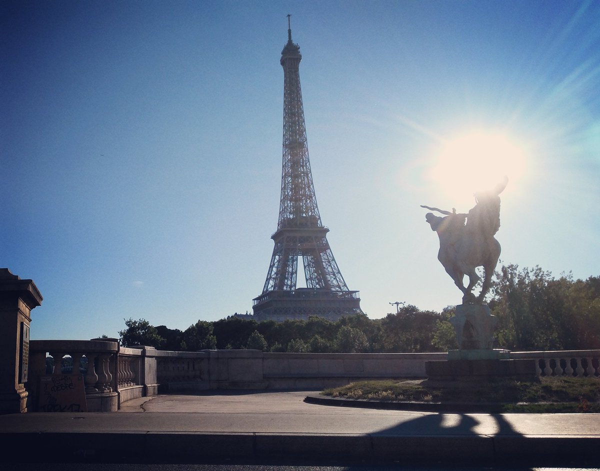 NorthernLMusic's tweet photo. Good morning Paris. @NorthernLMusic #paris #morning #beautifulday https://t.co/0cNqQ95dXs