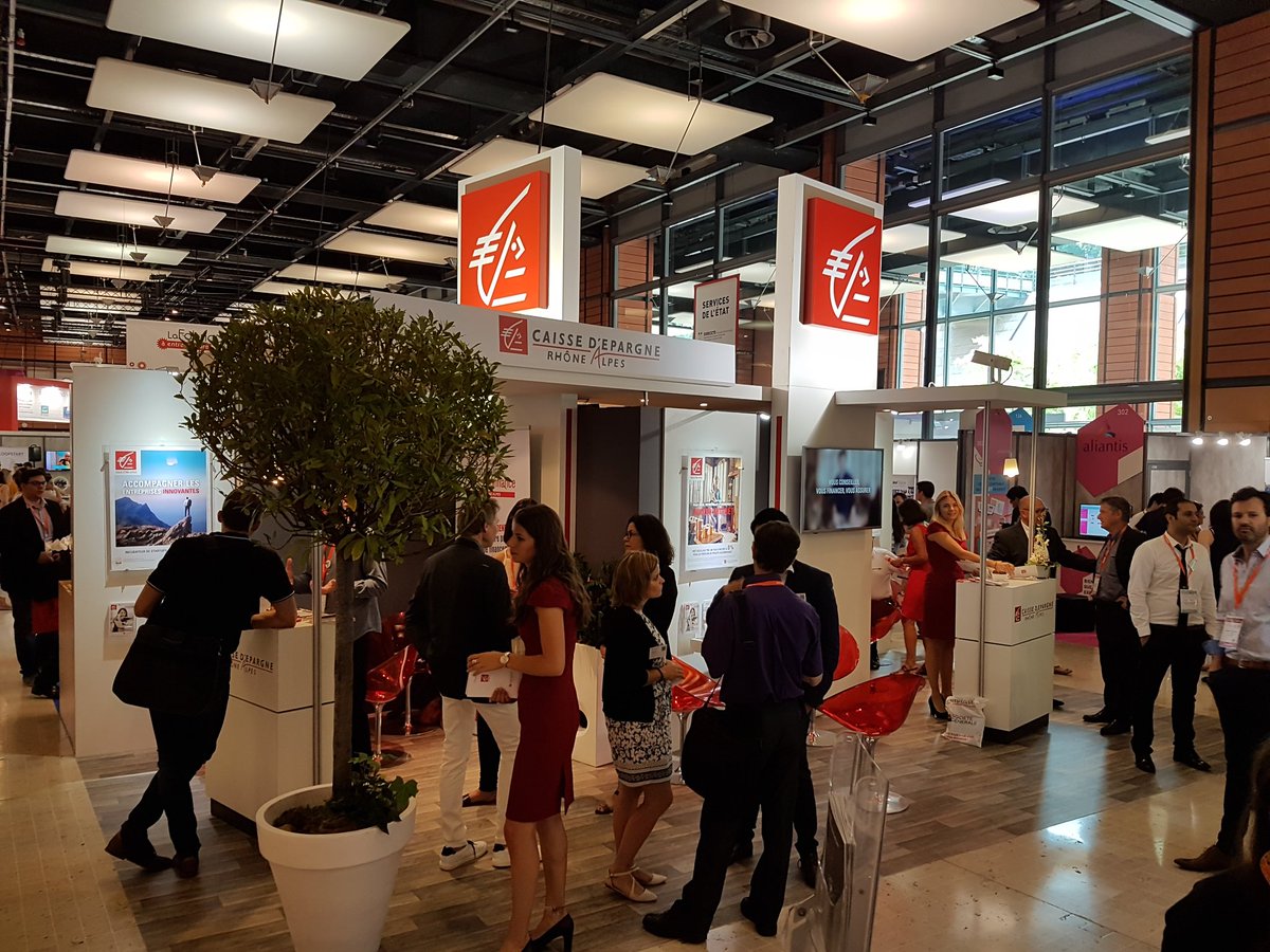 Civier61's tweet photo. Pour cette 2eme  journée du #SDE2017 nos conseillers @CE_RhoneAlpes  se font un plaisir de vous recevoir sur notre stand ! https://t.co/PLUoreJnPu