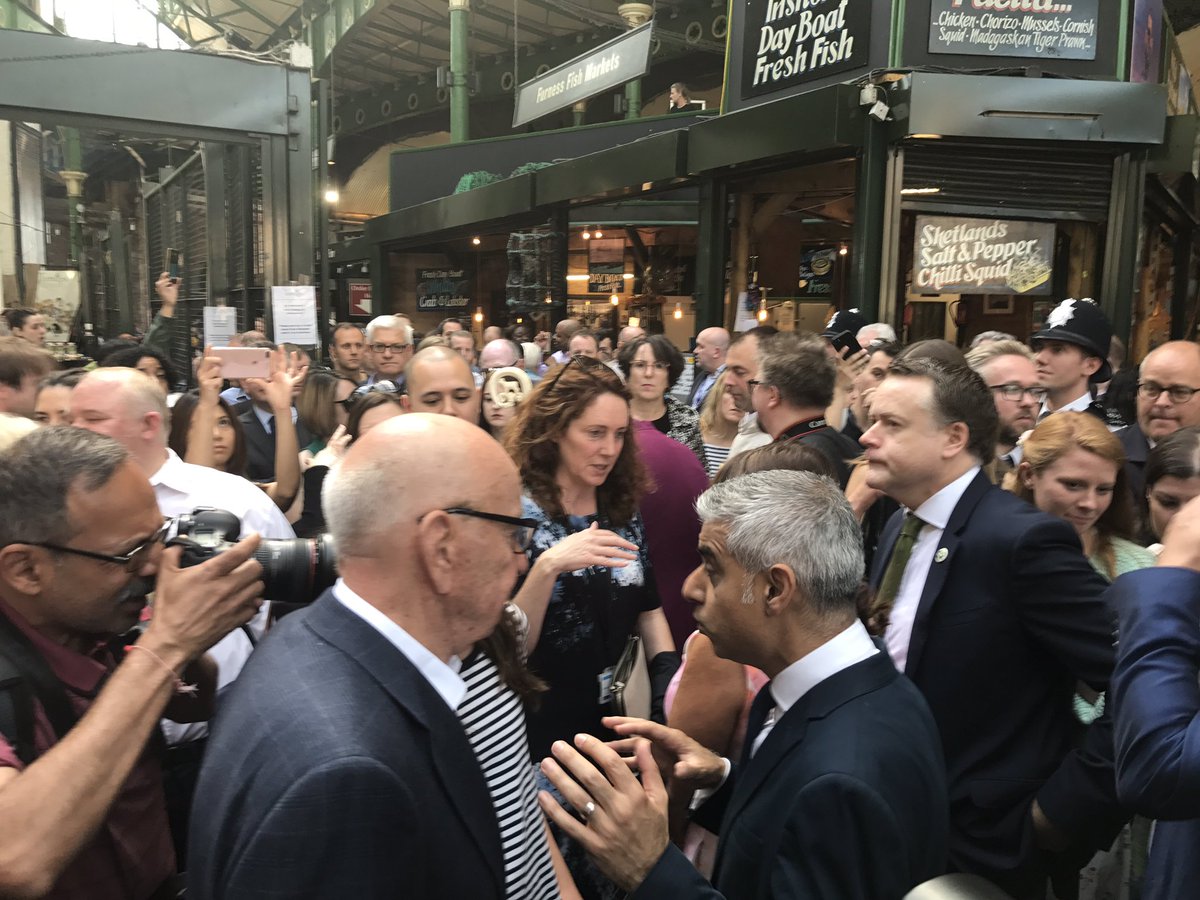 DeeHaigh's tweet photo. Want to know where mayor is 😡😡 RT @se1: Sadiq Khan with Rupert Murdoch, Peter John and Rebekah Brooks @boroughmarket https://t.co/1ISHldteb0