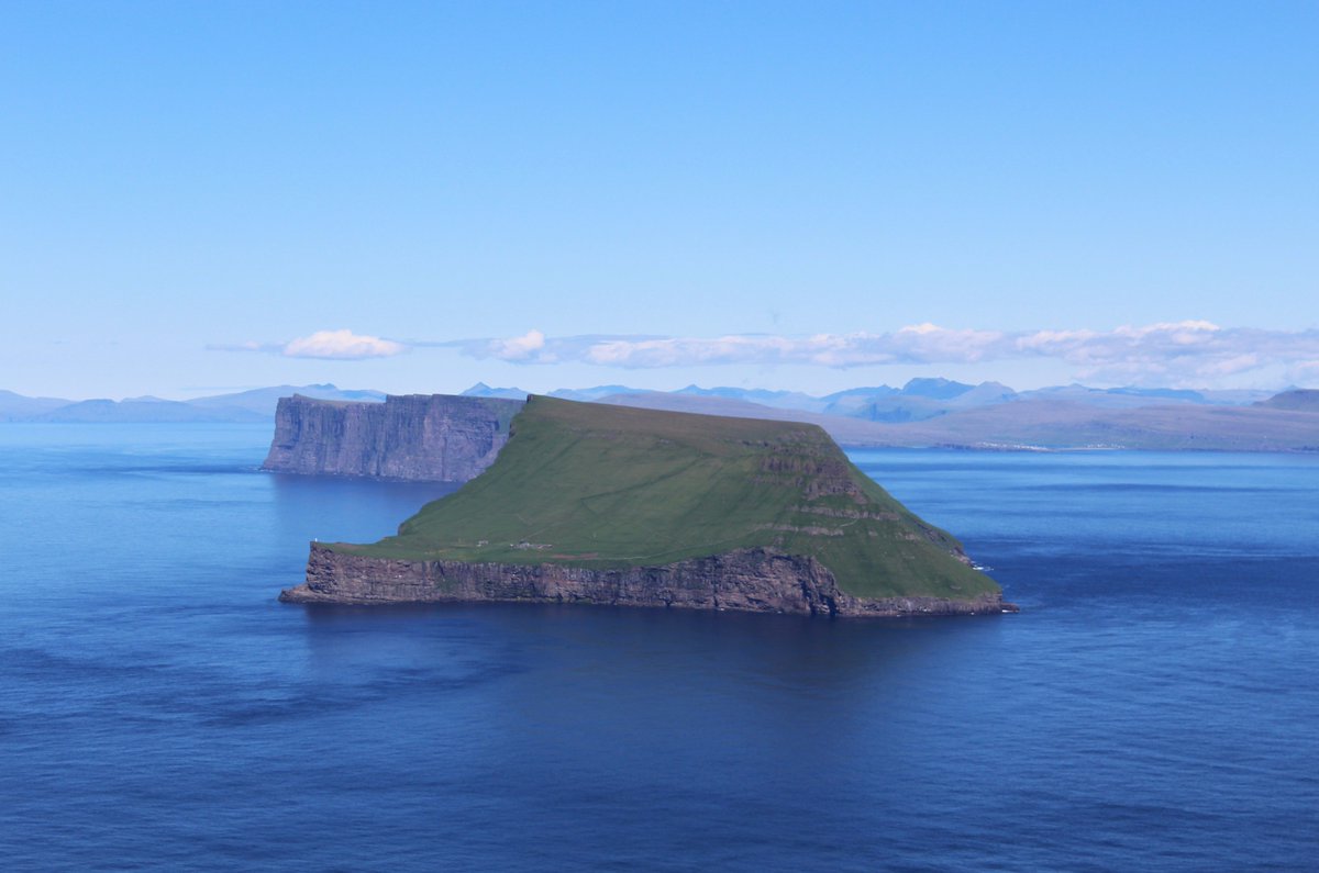 GreenGateIncom's tweet photo. The island of Stóra Dímun where just one family lives, Faroe Islands #faroes
How to get here visit https://t.co/UBCyAjWqmw  
Foto©KLB https://t.co/CWQAQlWPPu