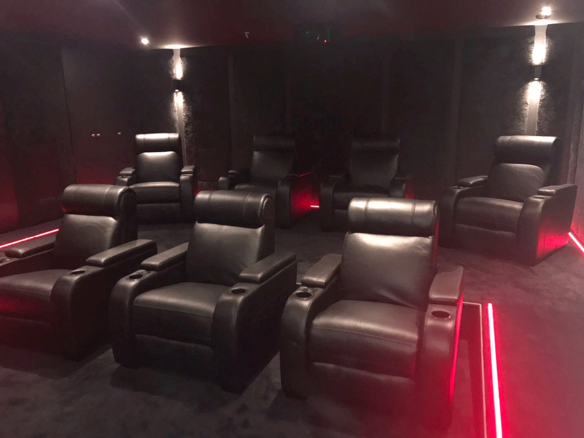 DeluxDeco's tweet photo. Check out this customers recently completed HOME CINEMA ROOM furnished by @DeluxDeco
Love the design!
#HomeCinema #Recliner #TopGrain https://t.co/YSXS1xx2zS