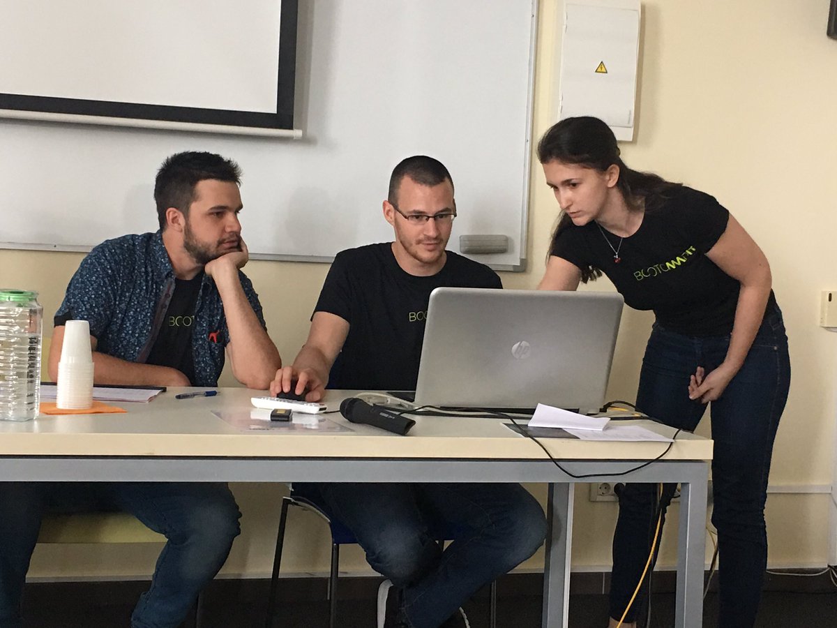 USAmbCroatia's tweet image. Inspired &amp;amp; having fun at @USEmbZagreb sponsored #BootcampIT - teaching coding to unemployed youth for future in #DigitalEurope. Odlično!