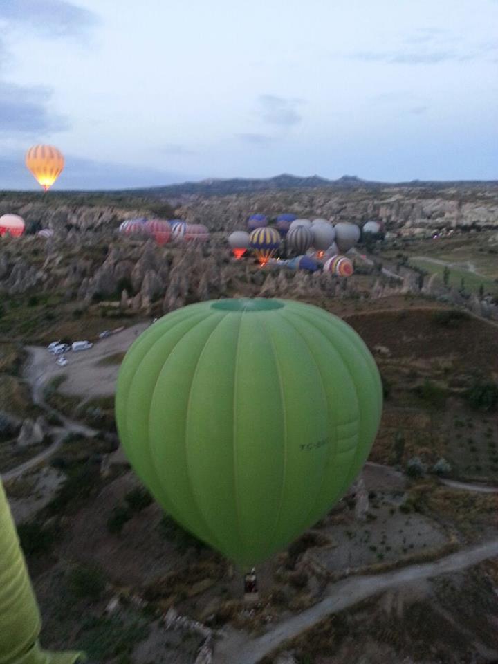 Kapadokya Balon Turları
#kapadokya #cappadocia #kappadokien #kapadokyabalonturu #cappadociaballoontours #balonturu #peribacaları