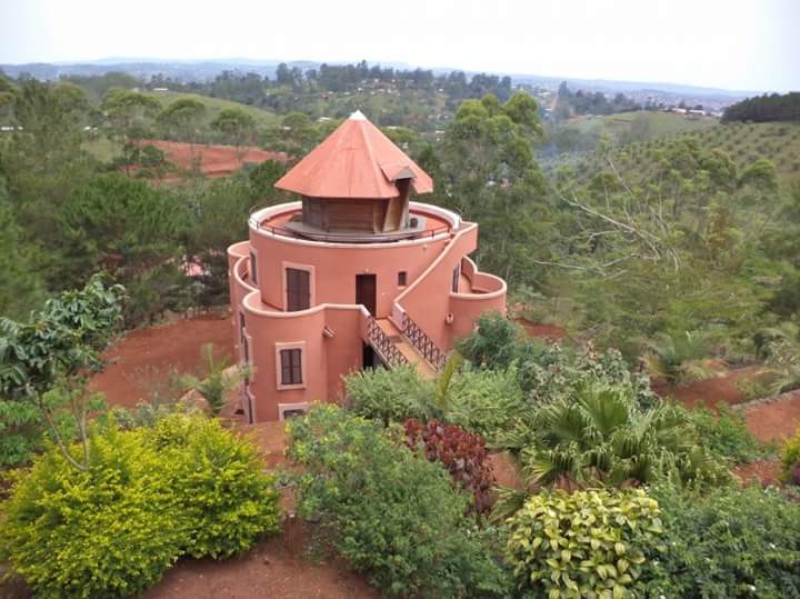singortfss's tweet photo. The Cameroon we Don't See On TV
Westcameroontrip...Bangoulap
#LoveWhatYouDo
Maison d'Hotes Villa Boutanga.. https://t.co/ylpZwMSM7r