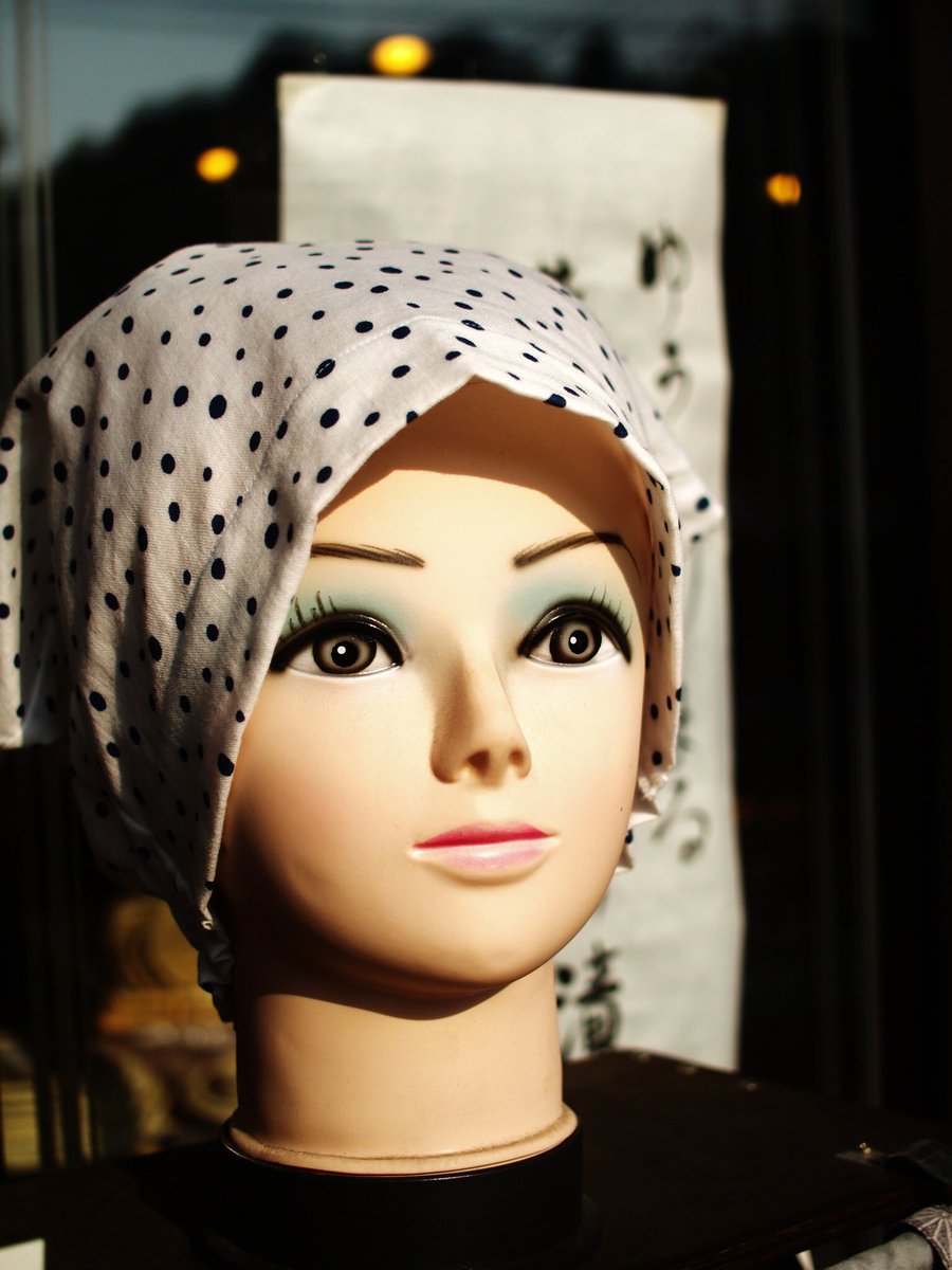 43synchronicity's tweet image. 「あ〜、ホントになんなのかしらねェ」
「まったくよねェ、、、」

#photographer 
#写真で伝えたい私の世界
#サブカルチャー
#写真好きな人と繋がりたい 
#写真撮ってる人と繋がりたい
#写真
#しゃしん