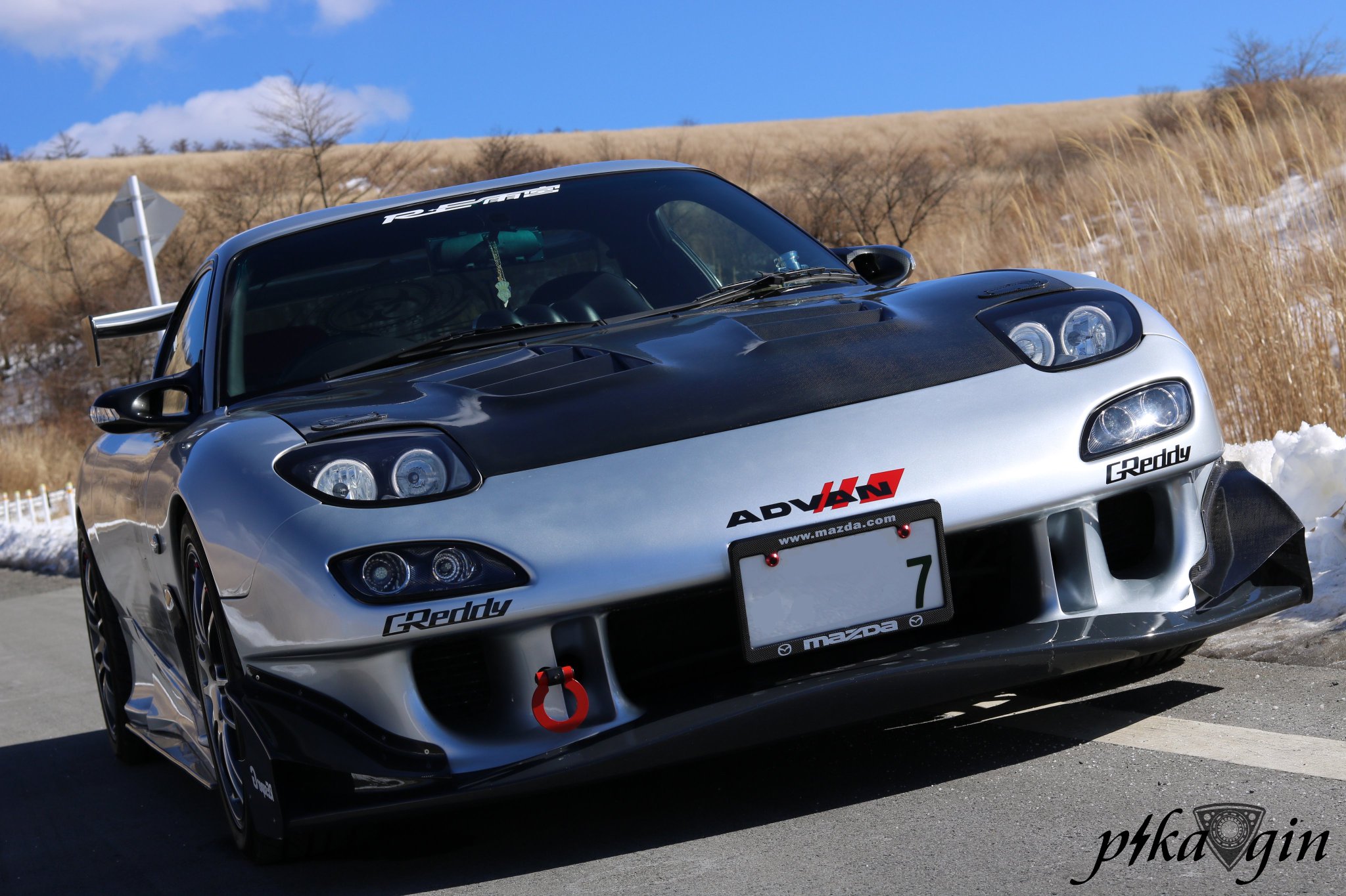 Pika A Twitter 車好きとして軽く自己紹介 名前 ピカ銀 身長 173 出身地 山梨 乗ってる車 Rx 7 Fd3s 目標 Fdとwrxの２台持ち 好きな事 ドライブ 洗車 Fdを眺めてる時間 嫌いな事 洗車後の雨 T Co 3zfwozgxrm Twitter
