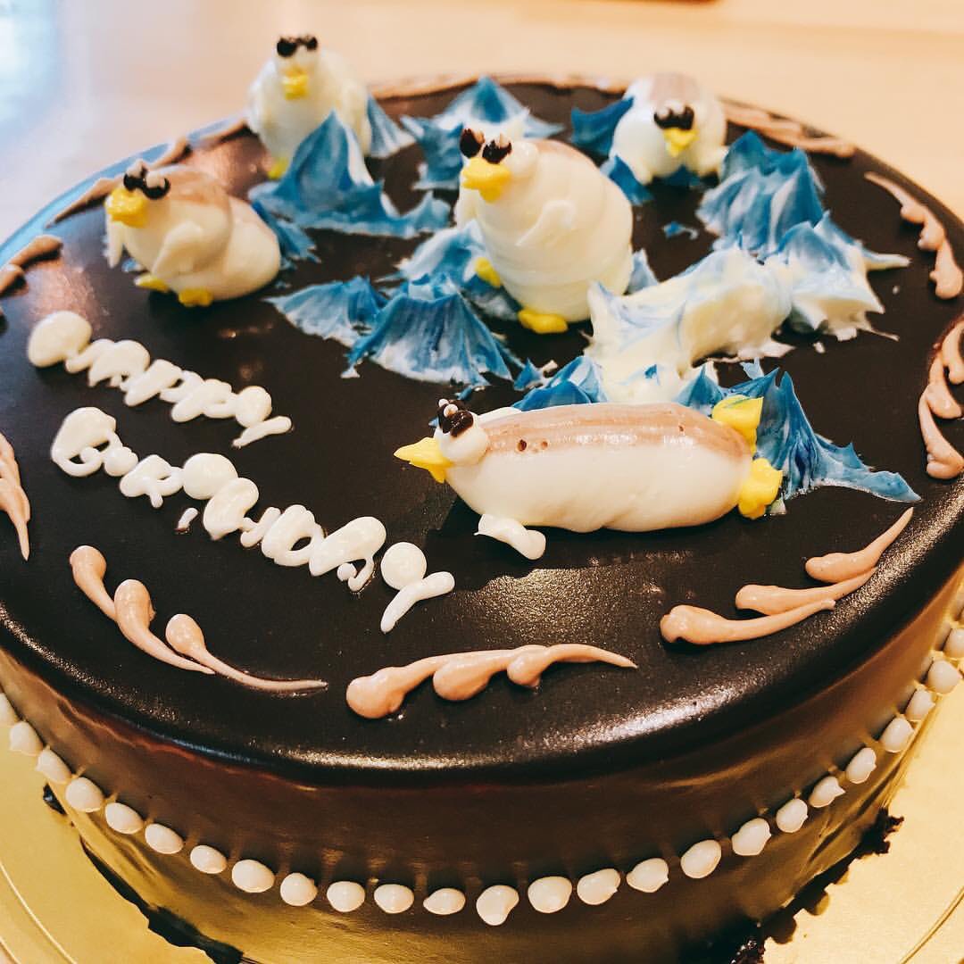 O Xrhsths 伊勢崎のケーキ屋 Sto Twitter チョコレートクリームデコレーション 暑くなって来たので ペンギン絞ってみました 5号サイズ 2850円プラス税です 群馬県 群馬 伊勢崎 高崎 前橋 スイーツ ケーキ デコレーション 誕生日 ケーキ屋 美味しい