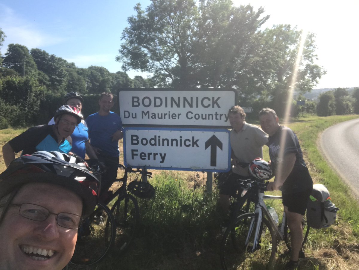 BerrowFellows's tweet photo. #WeMadeIt #InkberrowToBodinnick @FoweyHarbour @foweyboathire https://t.co/ImwiZBnp7S