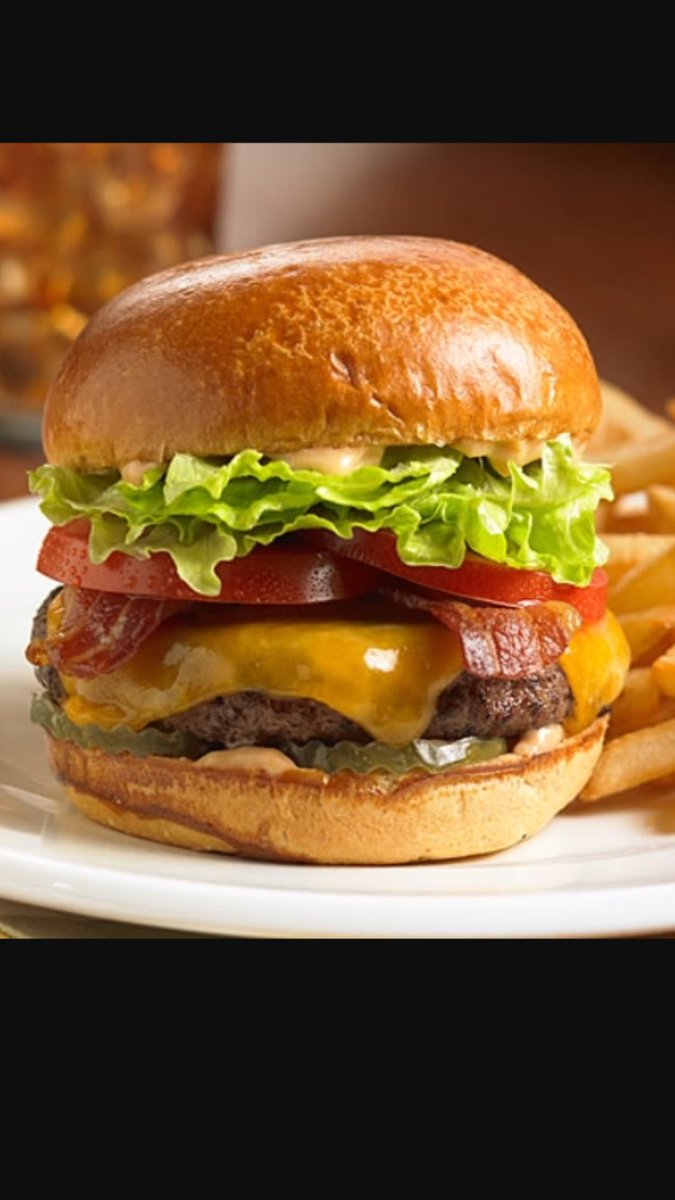 willystaphouse's tweet image. Forecast today!! Great Food and Cold Beer.. #mailitin #wingwednesday