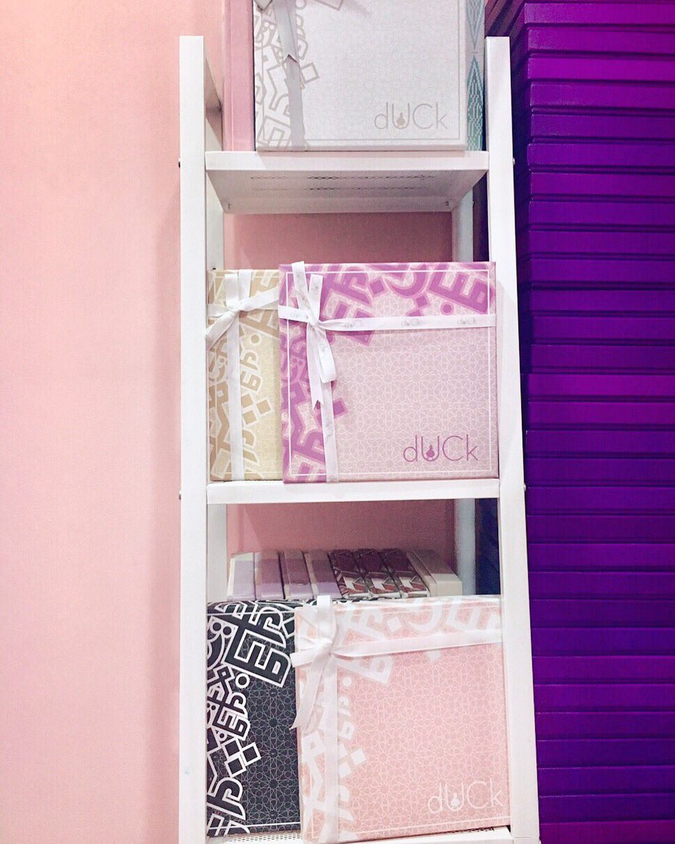 iDelaila's tweet photo. The Alhambra joining the #ducktower 💜 #thealhambraduck #duckscarves #hijab #scarves @ThedUCkGroup https://t.co/qUH8haaYeK