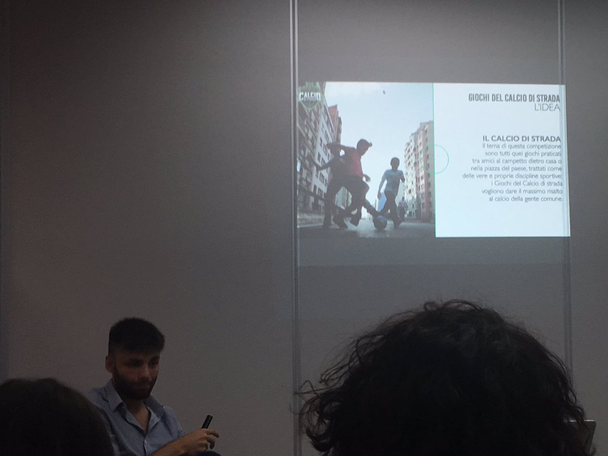 Lo #storytelling è fondamentale come spiegano i ragazzi di <a href="/CB_Ignoranza/">CALCIATORI BRUTTI</a> #masterclass <a href="/innestaco/">Innesta</a> <a href="/StartupMessina/">Startup Messina</a>