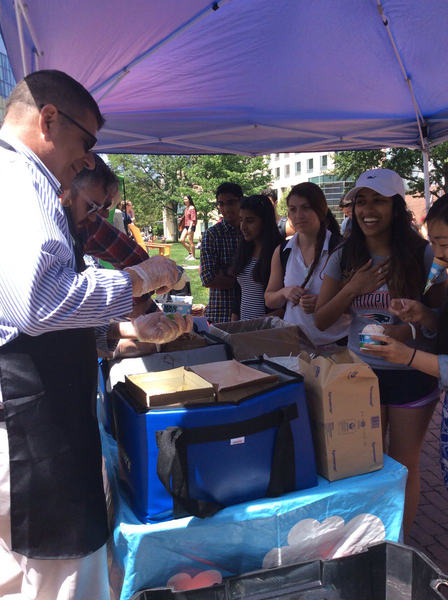 NU_CCrossroads's tweet photo. Keepin'it cool is at Centennial right now giving free Ben and Jerry icecream. Stop by before 1pm to beat the heat π¦π¦π #EventManagementTeam https://t.co/4CxGlfkQR7