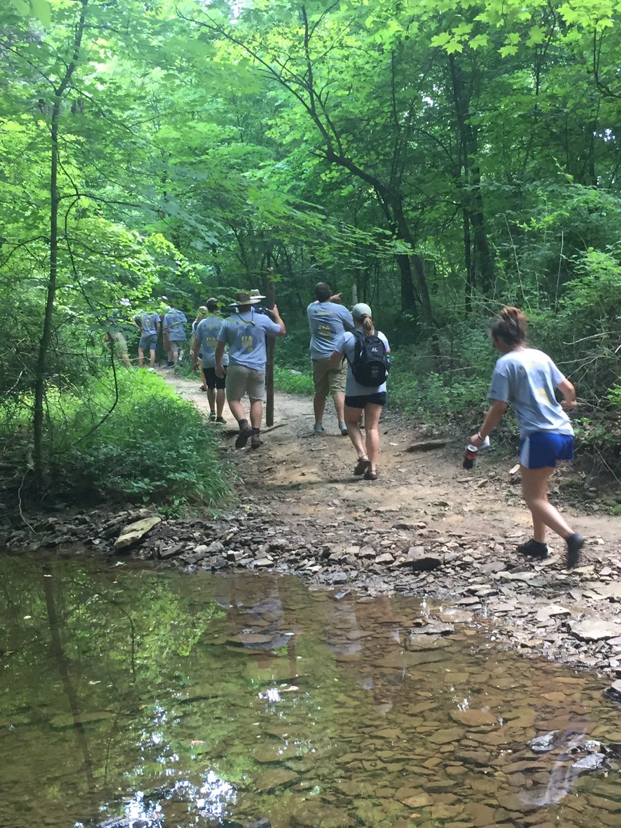 wehsffa's tweet photo. Hiking to the "big tree" at KYFFALTC!  Oldest oak in KY!! #getoutside #FFAmily #kyffa #chapterbonding https://t.co/oWYEQ33Ehg