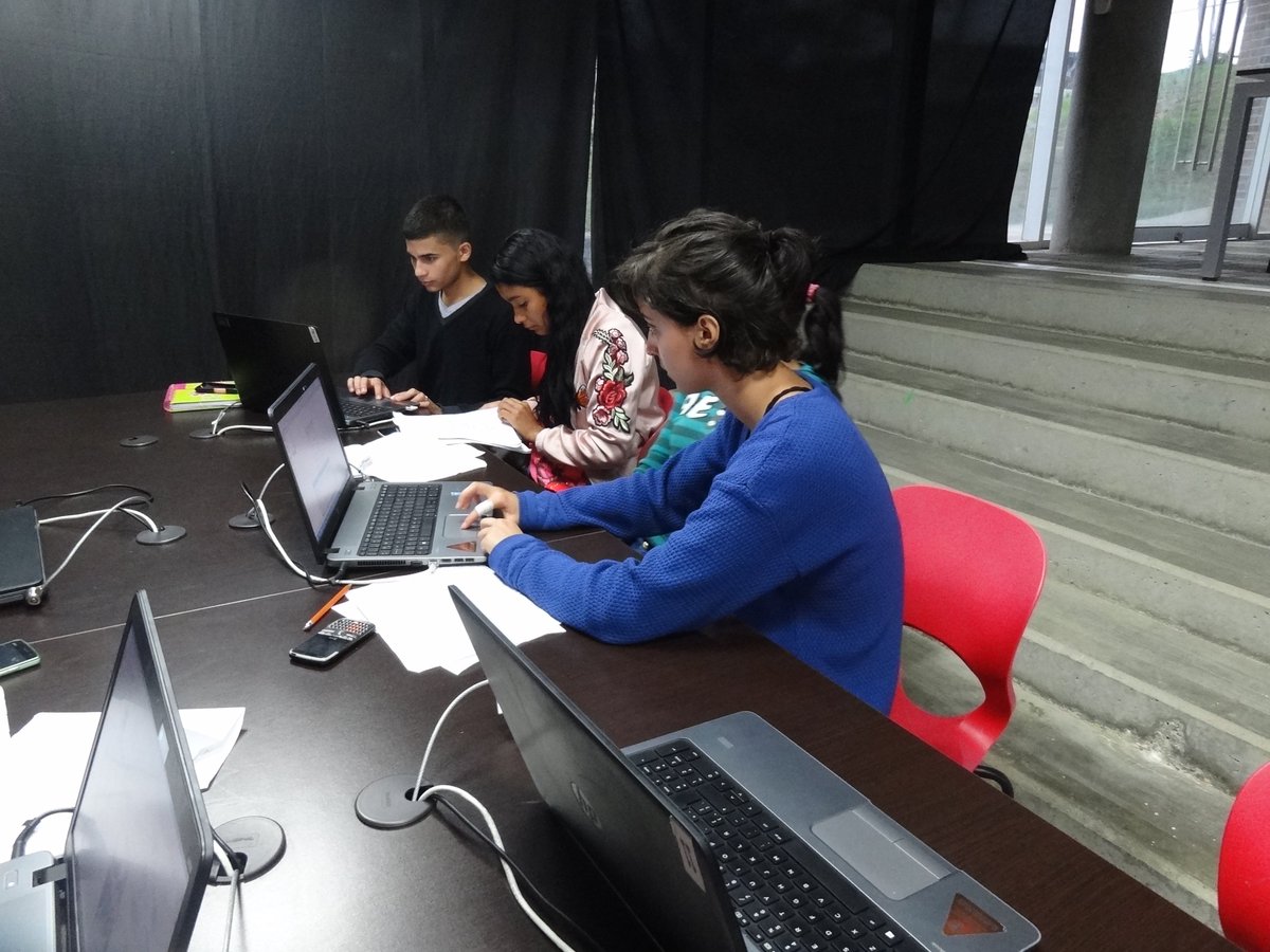 jessicauribev's tweet image. La semana pasada con los estudiantes de diseño se finalizo la construcción de mapas conceptuales aplicando Cmaptools #SeEduca #CmapTools