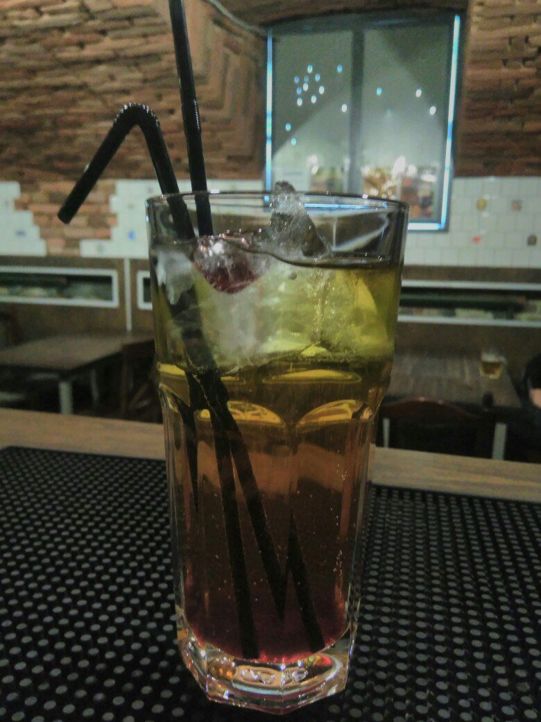 diggerpub's tweet photo. Коктейлі тижня обрані:

ЄНБП - 40 грн. 
Батарейка - 35 грн.

#Diggerpub #cocktail #shot #longdrink #shotoftheweek #longoftheweek #Lviv https://t.co/2lXNLDlpsn