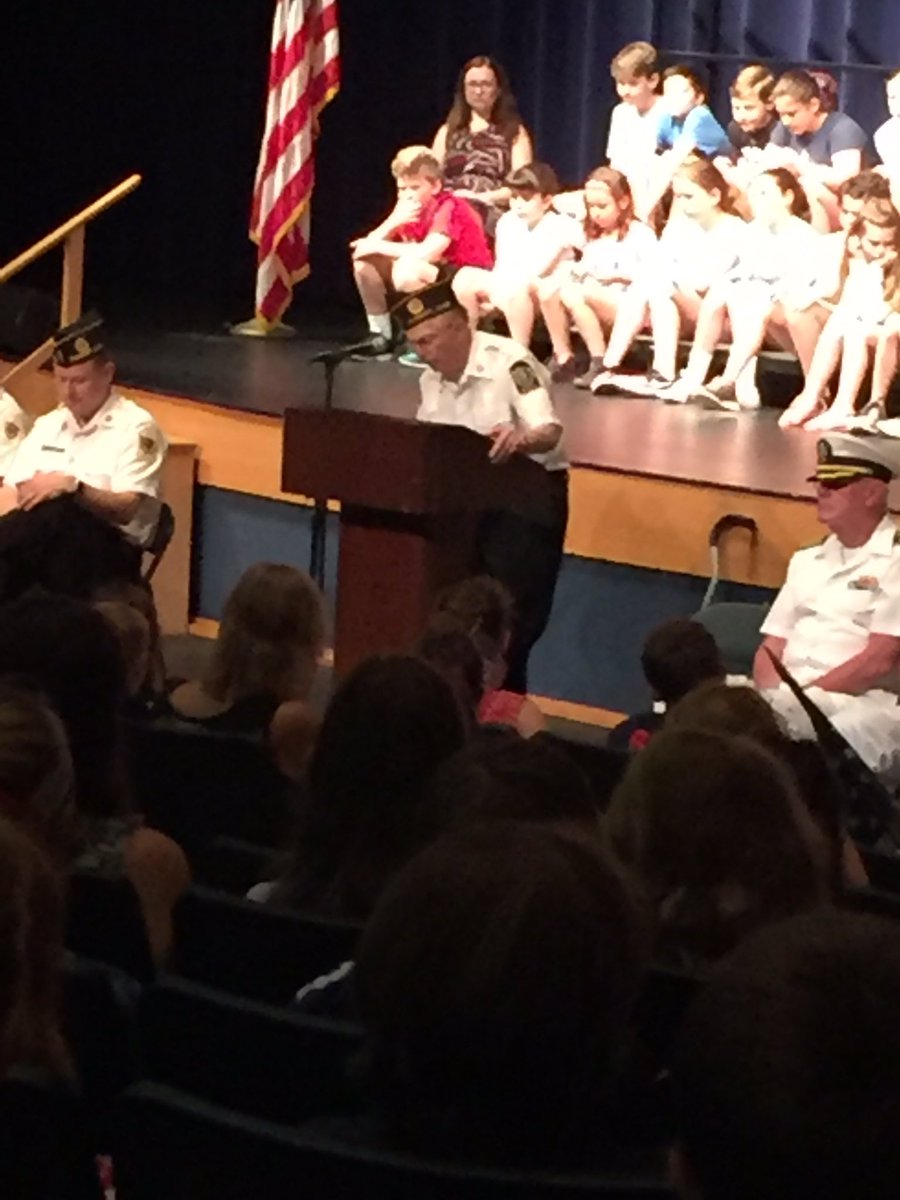 DuxAsstSuper's tweet photo. WWII Veteran Hank Reynolds tells Alden students what the flag meant during WWII- a symbol of freedom https://t.co/ZKWoZOZwkY