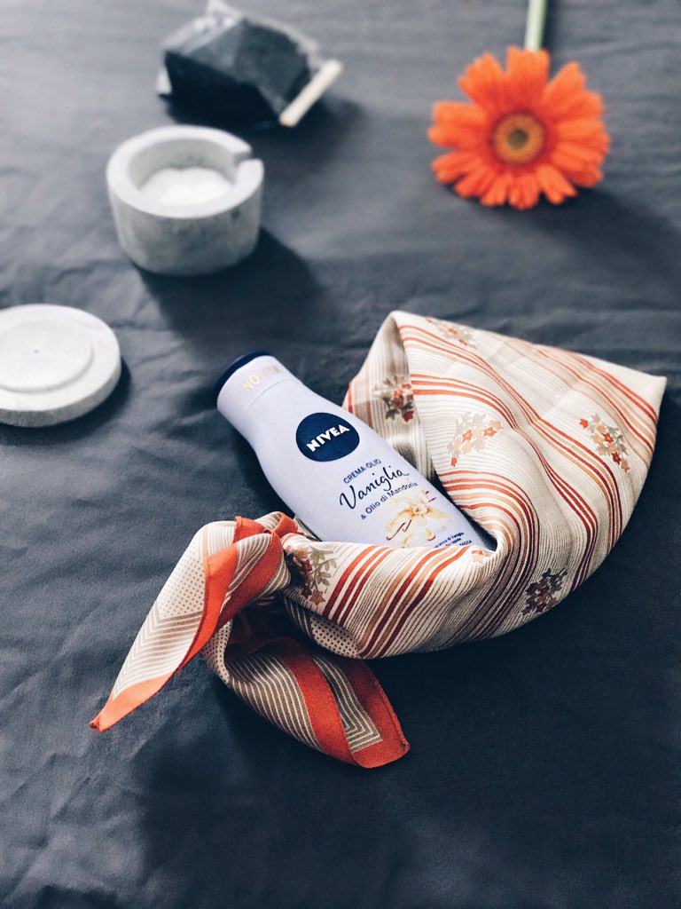 La mia crema corpo ideale: una crema-olio dolce come un gelato. <a href="/NIVEAItalia/">NIVEA Italia</a> #Nivea #NiveaVaniglia #NiveaOilLotion #NiveaEsperienzaFondente