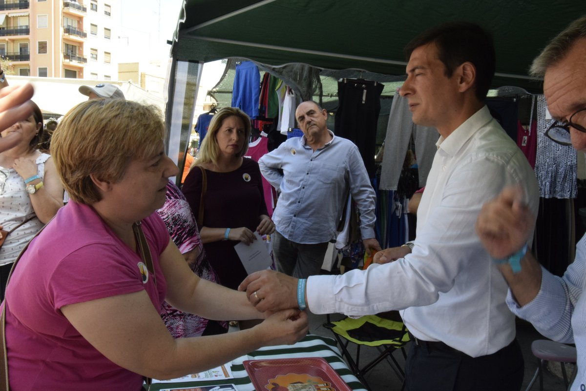 Ayto_Burjassot's tweet photo. Y también, esta mañana, hemos acompañado a los usuarios y usuarias de #apesol #Burjassot en el Día Nacional de las Lenguas de Signos. https://t.co/8SJtPlZYn1