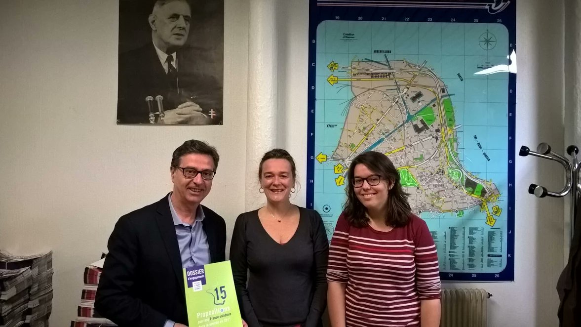 ManonCastagne's tweet photo. .@brigitte_kuster 27 candidats IDF aux #legislatives2017 sont engagés pr la #Solidarite2017 avec @ccfd_tsolidaire @oxfamfrance Pq pas vous? https://t.co/LMBLN0idlK