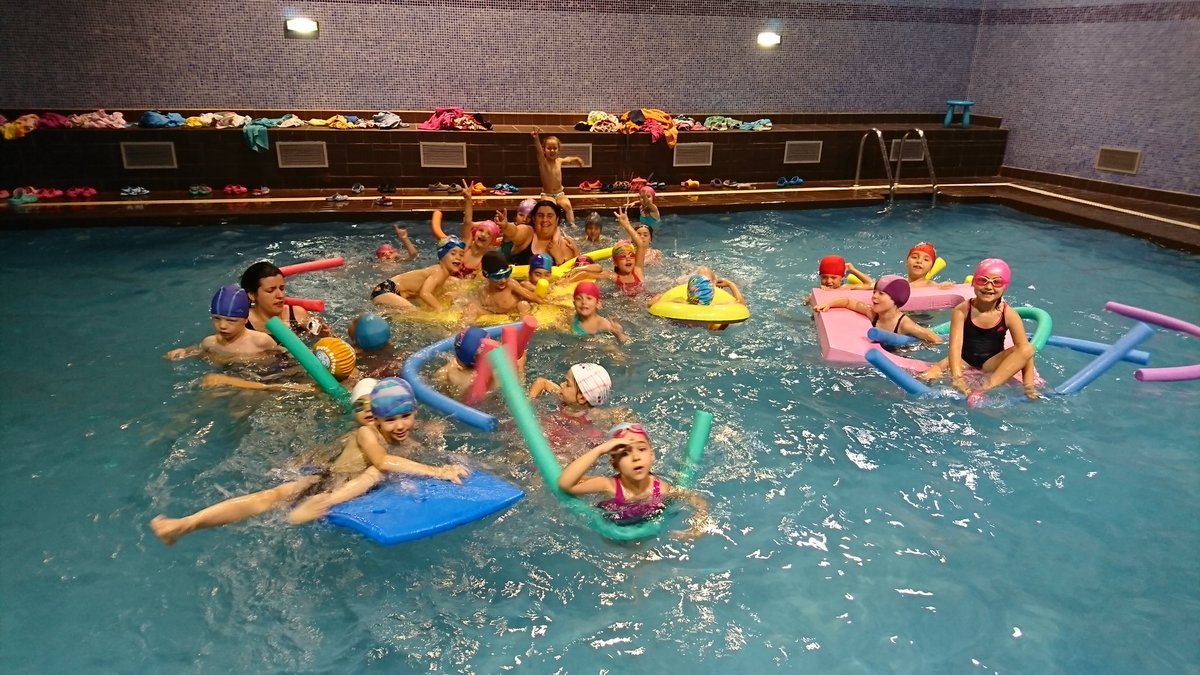 LlopsP5's tweet photo. Últim dia de piscina!!!!!! LLOPS remullats!! Ens ho hem passat genial!! 🌊🌊🌊 https://t.co/CKjUA6oxn5