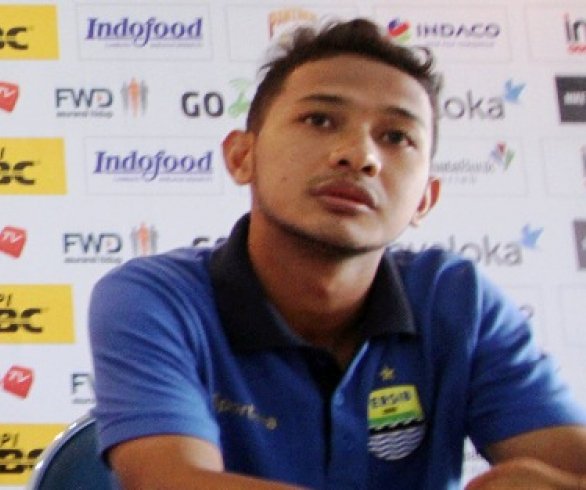 antijakboy's tweet photo. Usai Bela Timnas, Zola dan Febri Masuk Strategi Lawan Barito Putra https://t.co/L40My42CNP #PersibExplore https://t.co/I5DkQPNB90